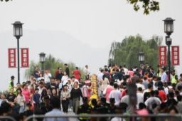 文旅部：今年国庆节游客人数会增加