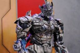 媒体评“举报威震天”：别太玻璃心