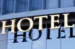 周末酒店APP回应携程声明