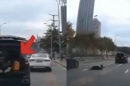 婚庆摄影师坐后备箱跟拍坠车