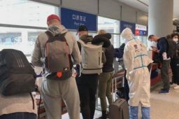 冬奥测试赛首批运动员入境