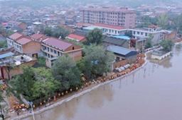 山西汾河新绛段发生决口