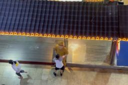 重庆日军雕塑遭扇耳光 官方回应