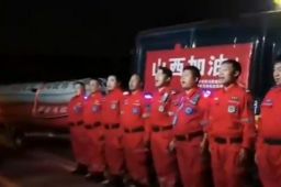 河南新乡救援队赴山西：来报恩了