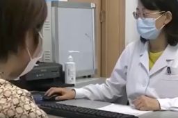 12岁少年每晚肚子疼确诊为抑郁