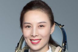 王亚平将成中国首位出舱女航天员