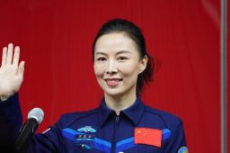 王亚平发朋友圈说出差半年