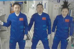 神舟十三号航天员进驻天和核心舱