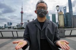 艺术家回应千粒金米扔黄浦江争议