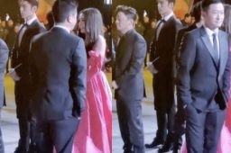 吴京被冻得原地转圈