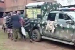 尼日利亚一监狱遭袭800多人越狱