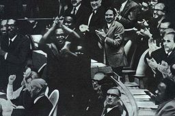 50年前的今天联大会场沸腾了