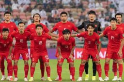 国足飞赴阿联酋沙迦备战12强赛