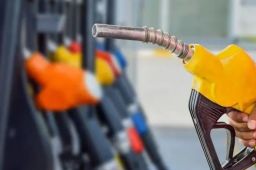 “120升油箱加161升油”当事人发声