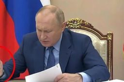 普京问责矿难事故发飙：只知道数钱?