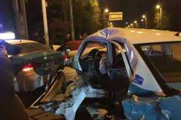 男子开保时捷闯红灯致1死 邻居发声