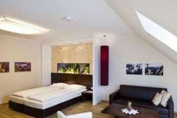 人民日报评考研房价格暴涨