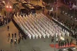 上千名医护集结驰援西安抗疫