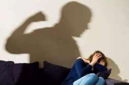 女子不堪多年家暴杀死丈夫获刑13年