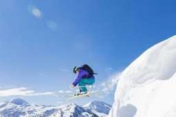 一个雪季花7万 今冬滑雪有多火？