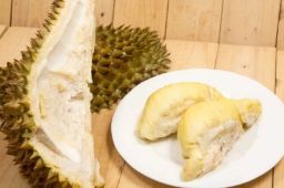 邻居吃榴莲男子以为煤气泄漏报火警