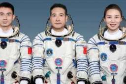 央视春晚航天员零点钟声送祝福