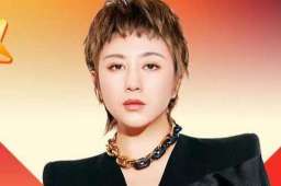 马丽成国内首个百亿票房女演员