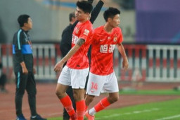 广州队主力球员年薪60万封顶