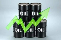 国际油价8年来首破每桶100美元