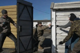 乌克兰平民军事训练场曝光