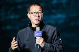 新东方半年巨亏57亿 俞敏洪：不认输