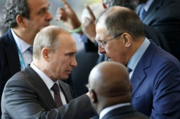 欧盟决定冻结普京和拉夫罗夫资产