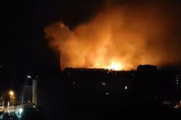 基辅传出激烈枪声爆炸声 火光冲天