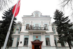 中使馆：在乌公民不要随意亮明身份