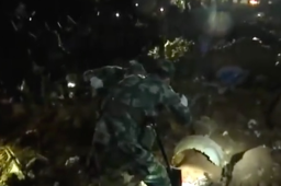 黑匣子或严重变形 降雨加大搜寻难度