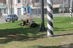 导弹袭击乌东火车站已致上百人伤亡