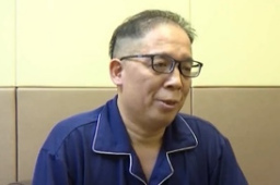 一副眼镜7万 奢侈副区长落马