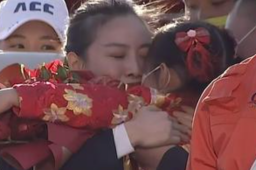 王亚平第一时间给女儿“星星”