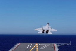 人民海军成立73周年