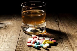 女子出轨后多次给饮酒丈夫下头孢