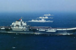 辽宁舰携7艘属舰再穿日本水域