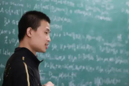 90后北大老师韦东奕谈爆红