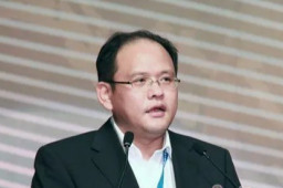 中青宝董事长辞职 94年儿子接任