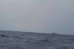 台渔民在钓鱼岛周边偶遇辽宁舰