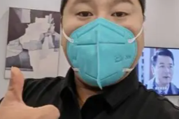 车内自我隔离的好邻居出院了