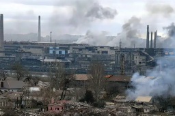 记者实拍亚速钢铁厂激烈交战