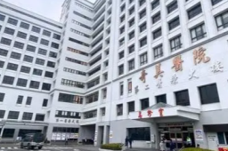 台湾街头爆发枪战：两方互开30多枪