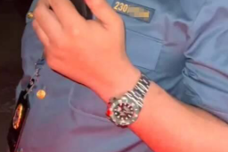 网约车钓鱼执法者疑戴劳力士绿水鬼