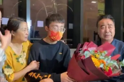 男孩从千万富翁家被拐到亿万富翁家