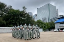 香港警察训练中式步操